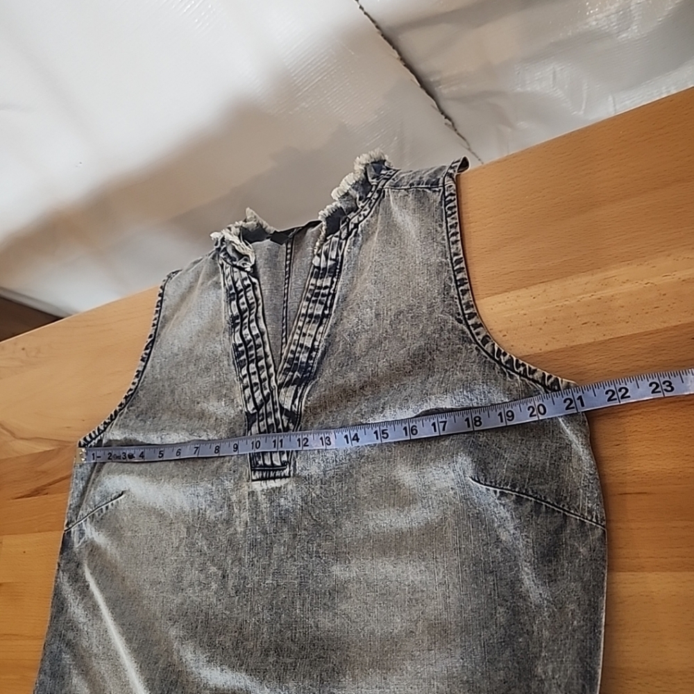 FDJ Acid Wash Chambray Shift Dress Large Sleeveless Coastal Cowgirl Pockets - Picture 6 of 10